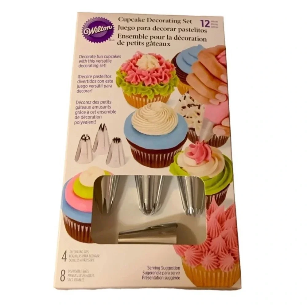 Wilson cupcake decorating set